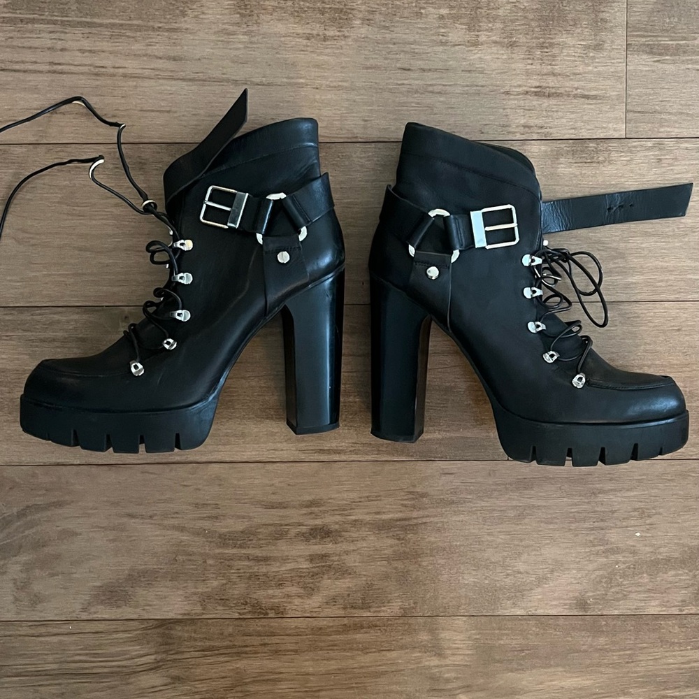 Zara Black Chunky Heel Ankle Boots